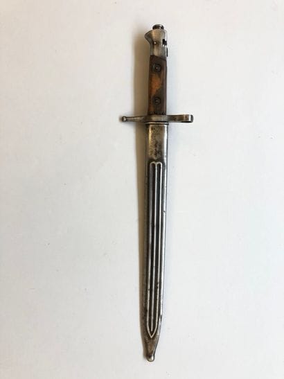 Baïonnette règlementaire italienne pour fusil...