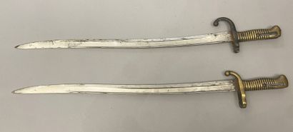 Lot de deux baïonnettes Chassepot infanterie...