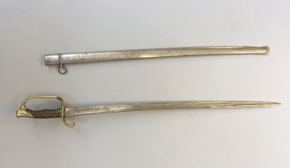 Lot of two sabers including : 
- an 1855...