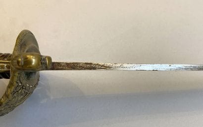 Sabre d'officier de Marine 1837
Lame courbe...