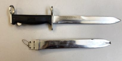 Baïonnette règlementaire française de fusil...