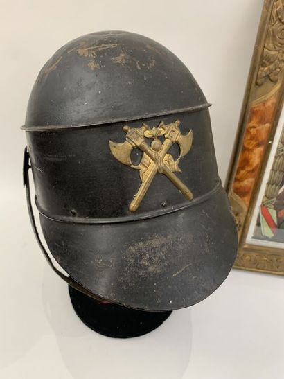 Fireman helmet shell France XIXth, round...