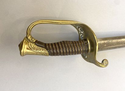 Lot of two sabers including : 
- an 1855...