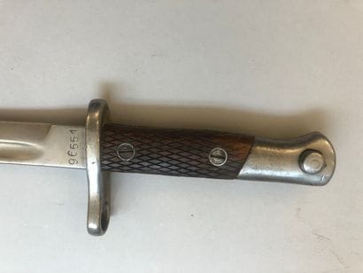 Lot de deux baïonnettes Mauser espagnoles...