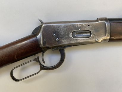 Carabine de selle à levier de sous garde...