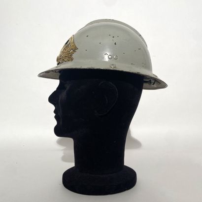 Interesting Adrian helmet type 1926 painted...