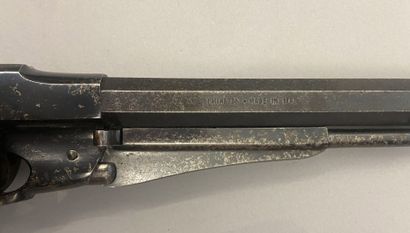 Lot de trois revolvers comprenant : 
- grosse...