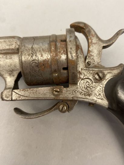 Two small revolvers system Lefaucheux in...