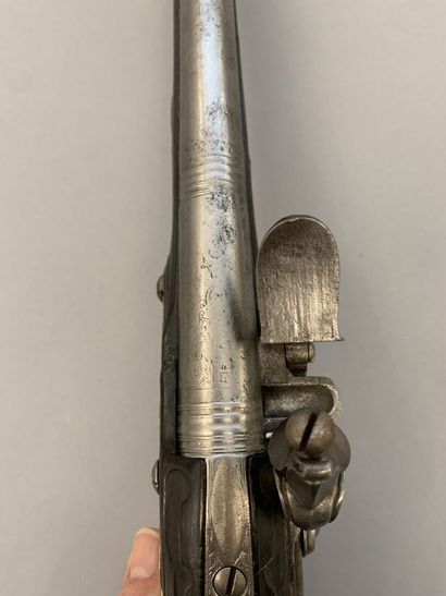 Large pommel gun (510mm long). Round barrel...