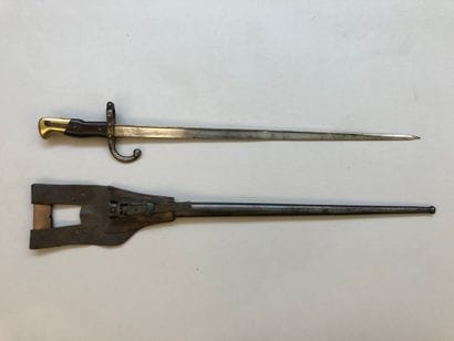 Baïonnette règlementaire française pour fusil...