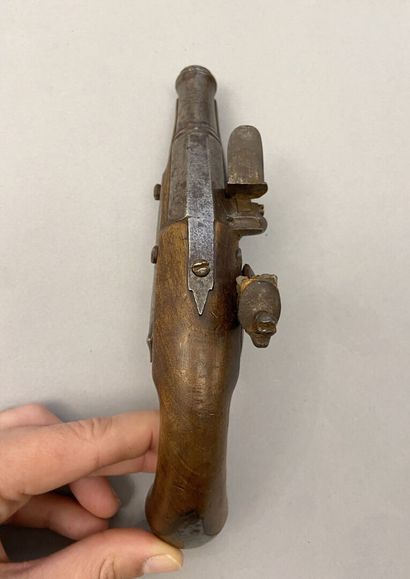 Pair of flintlock pocket pistols in 40 caliber...
