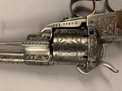 Joli revolver Lefaucheux 1858 calibre 12mm....