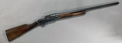 Rare et fascinant fusil semi-automatique...