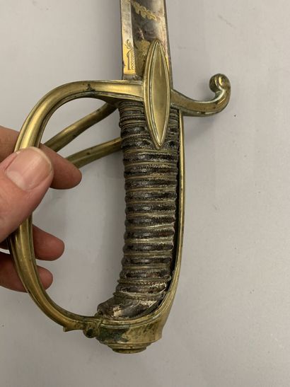 Joli sabre d'officier de cavalerie légère...