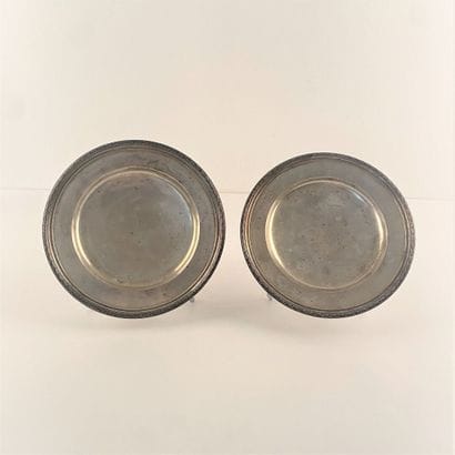 Paire de coupes sur talon en argent à décor...