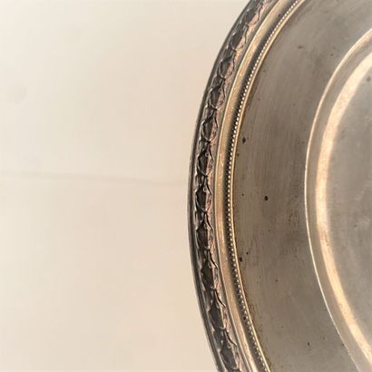 Paire de coupes sur talon en argent à décor...