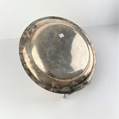 Paire de plats en argent, modèle aux filets.
Paris,...
