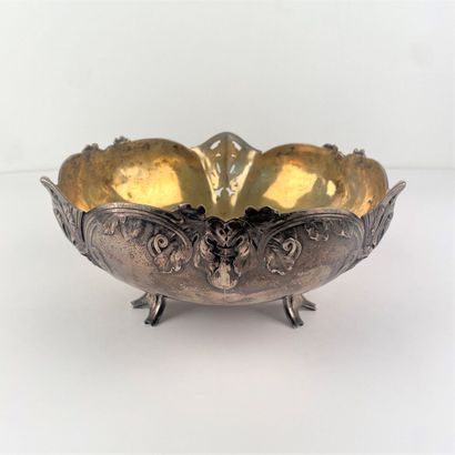 CHRISTOFLE Orfèvre, Paris.
Coupe tripode...