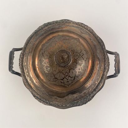 Légumier en argent, chiffré 