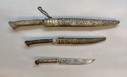 Lot de 3 poignards traditionnels Crétois...