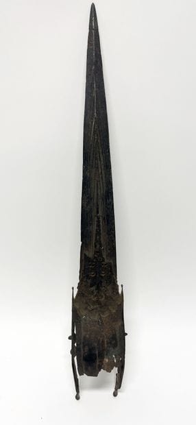 Katar Indien. Longue lame droite symétrique...