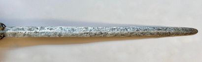 Forte épée cérémonielle ou enseigne. Lame...