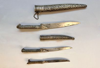Lot de 3 poignards traditionnels Crétois...