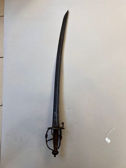Sabre de troupe à pied. Premier tiers du...