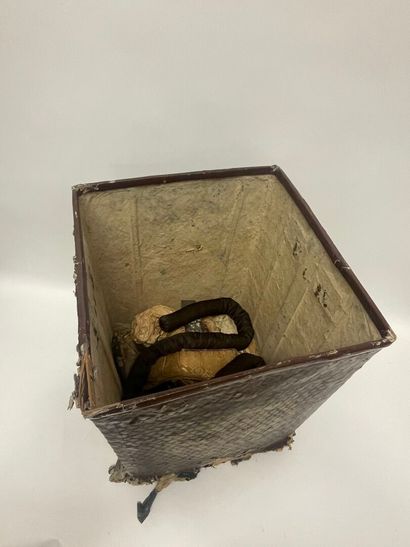 Bitzu (coffre à armure japonaise) en tressage...