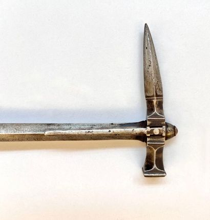 Impressionnant marteau de guerre 