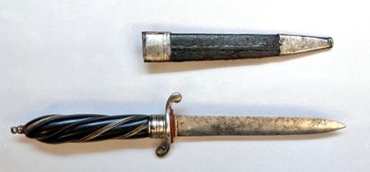 Petite et élégante dague de vertu, lame de...