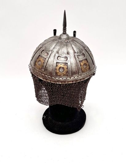 Bel et inusuel ensemble d'éléments d'armure...