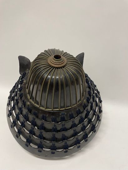 Kabuto japonais époque Edo en laque brune...