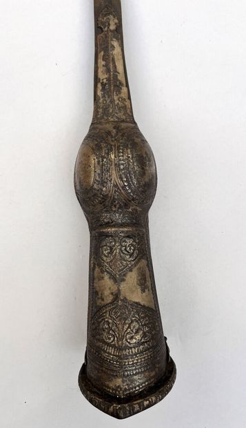 Patta ou épée-gantelet (Inde moghole principalement...