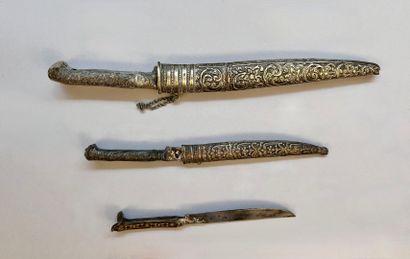 Lot de 3 poignards traditionnels Crétois...