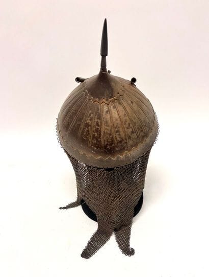 Kulah-Khud Inde Moghole. Bombe emboutie d'un...