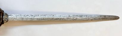 Forte épée cérémonielle ou enseigne. Lame...