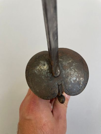 Belle épée de sergent Ancien Régime au règlement...