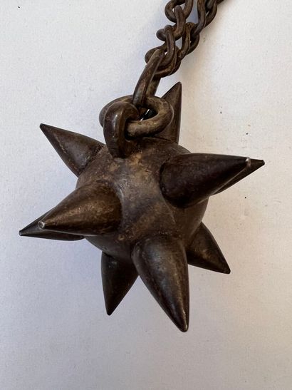 Evocation d'un fléau d'arme dans le goût...