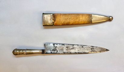 Forte dague ancienne, lame droite à contre...