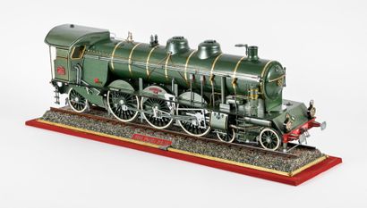 PACIFIC PLM 6001
Maquette en bois peint et...
