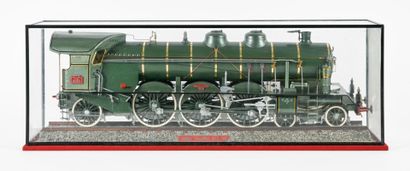 PACIFIC PLM 6001
Maquette en bois peint et...