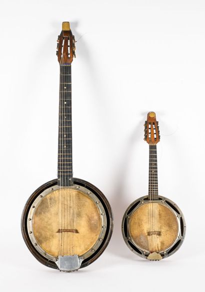 Ensemble comprenant un banjo à 6 cordes,...