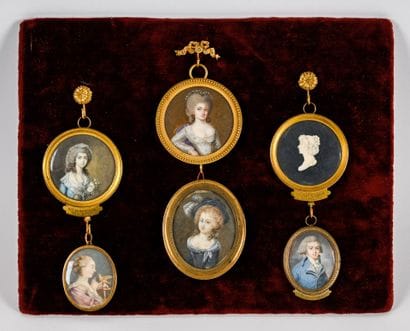 Ensemble de six miniatures dont:
- Vicomtesse...