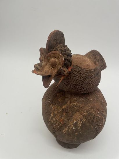 MAMBILA - Cameroun
Jarre rituelle en terre...