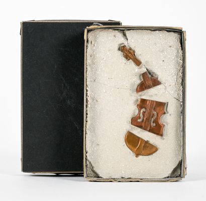ARMAN (1928-2005)
BETONS 1970-1974, 1991
Violon...