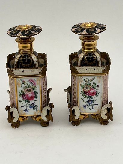 Jacob PETIT (1797-1868), Paris. 
Paire de...