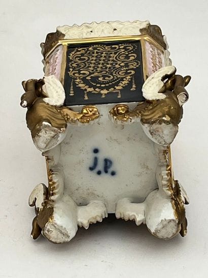 Jacob PETIT (1797-1868), Paris. 
Paire de...