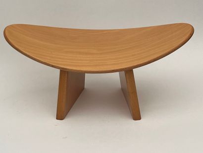Alain GAUBERT (XXe).
Tabouret de méditation...
