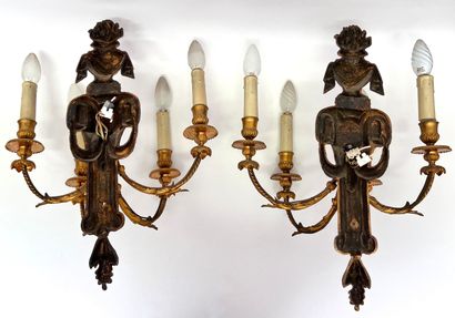 Paire d'appliques à quatre lumières en bronze,...